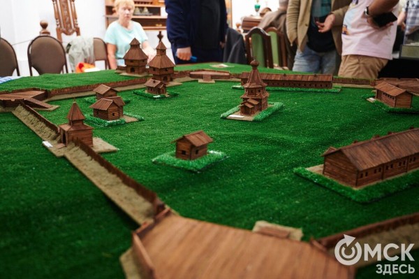 Палочки от сладкой ваты и погружение в 18 век. Как воссоздать первую Омскую крепость