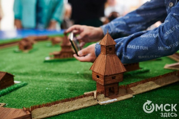 Палочки от сладкой ваты и погружение в 18 век. Как воссоздать первую Омскую крепость