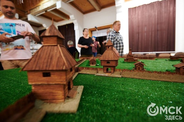 Палочки от сладкой ваты и погружение в 18 век. Как воссоздать первую Омскую крепость