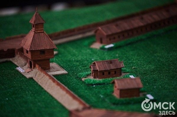 Палочки от сладкой ваты и погружение в 18 век. Как воссоздать первую Омскую крепость