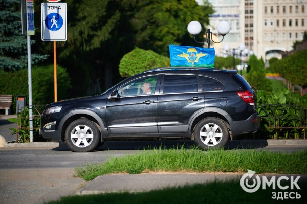 Большой фоторепортаж: как в Омске отметили День ВДВ