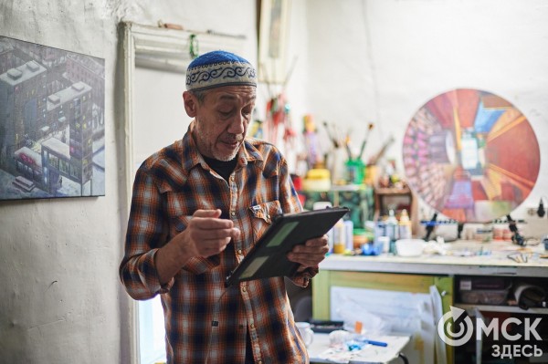 Цифровой мир глазами художника. Очки для Горгоны от Дамира Муратова к IT-фестивалю в Омске