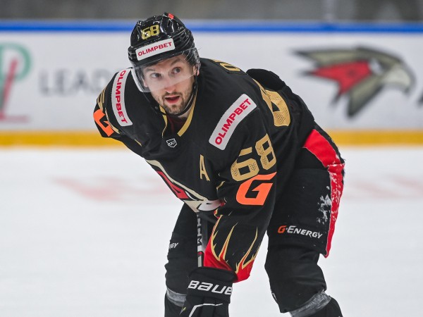 Ягр называл меня Орличек, а Сумманен говорил: "У Орла горячее сердце". Интервью с хоккеистом Евгением Орловым