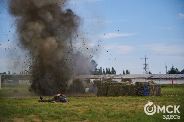 Большой фоторепортаж: как в Омске отметили День ВДВ