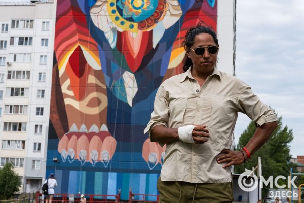 Граффити, птицы и пиксели: чем удивляют художники на фестивале "Омск, ты просто космос!"