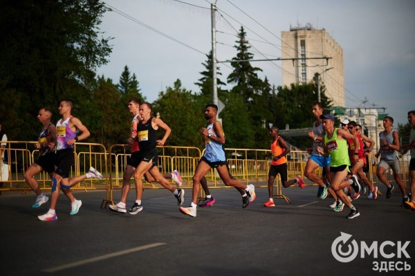 Победителями SIM-2024 стали бегуны из Кении и России