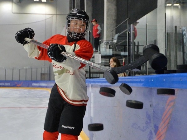 "Ну что, Миша, ты попал!" Интервью с президентом Федерации хоккея Омской области