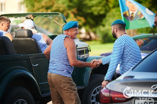 Большой фоторепортаж: как в Омске отметили День ВДВ