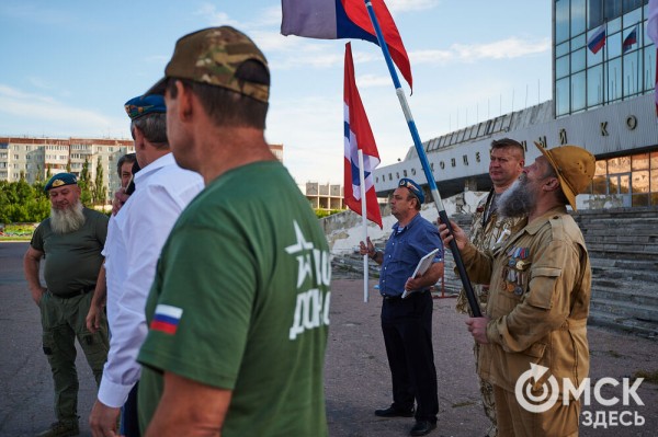 Большой фоторепортаж: как в Омске отметили День ВДВ