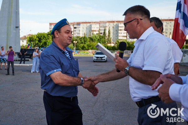 Большой фоторепортаж: как в Омске отметили День ВДВ