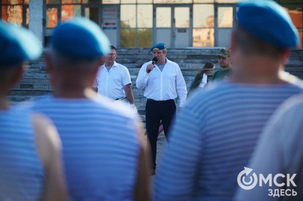 Большой фоторепортаж: как в Омске отметили День ВДВ