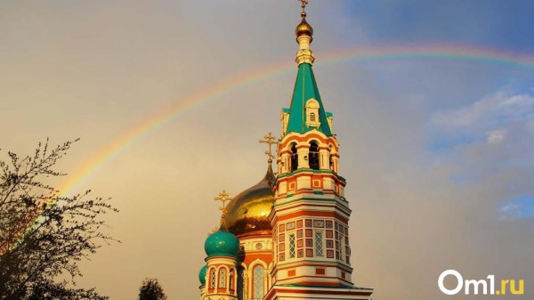 Концерт - сомнительно, парад - допустимо. Омский митрополит высказался о мероприятиях на Соборной