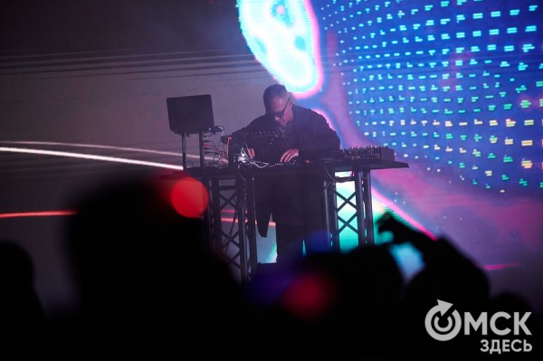 Закрытие OM FEST'а: От вдохновляющих лекций для айтишников до вечеринки с DJ-сетами Закрытие OM FEST'а: От вдохновляющих лекций для айтишников до вечеринки с DJ-сетами