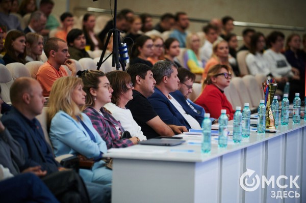 Десятки часов в неделю и море креатива: финалисты IT-Лаборатории покорили жюри на DemoFest