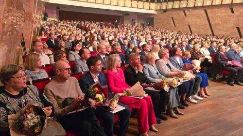 Системы связи и синтетические алмазы: Омский радиозавод им. Попова отметил 70-летие