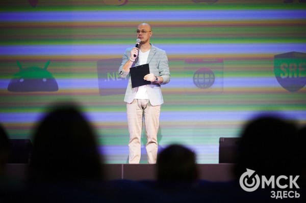 Профессиональное IT-комьюнити - ключ к успеху. Рассказываем, как открылась конференция DevFest 2024 Профессиональное IT-комьюнити - ключ к успеху. Рассказываем, как открылась конференция DevFest 2024