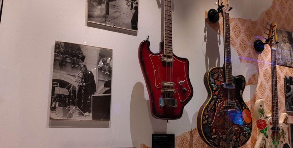 "Летов - омич. И точка!" В музее им. Достоевского откроют выставку в честь легенды сибирского рока "Летов - омич. И точка!" В музее им. Достоевского откроют выставку в честь легенды сибирского рока