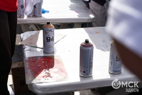 В Омске открыли галерею масштабных граффити под открытым небом