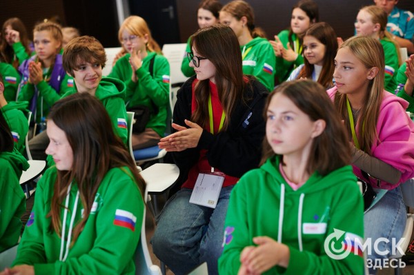 Через космодром и Байкал - в Омск и столицу. Победители "Большой перемены" путешествуют по стране