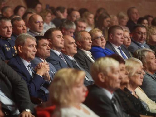 Системы связи и синтетические алмазы: Омский радиозавод им. Попова отметил 70-летие