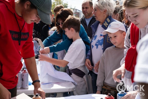 В Омске открыли галерею масштабных граффити под открытым небом