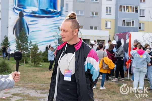 В Омске открыли галерею масштабных граффити под открытым небом