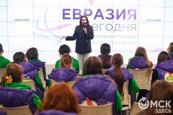 Через космодром и Байкал - в Омск и столицу. Победители "Большой перемены" путешествуют по стране