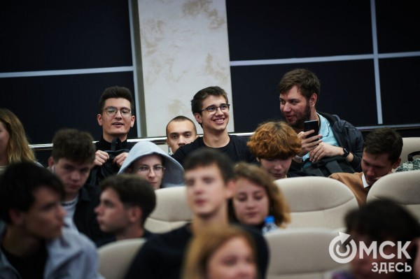 Десятки часов в неделю и море креатива: финалисты IT-Лаборатории покорили жюри на DemoFest