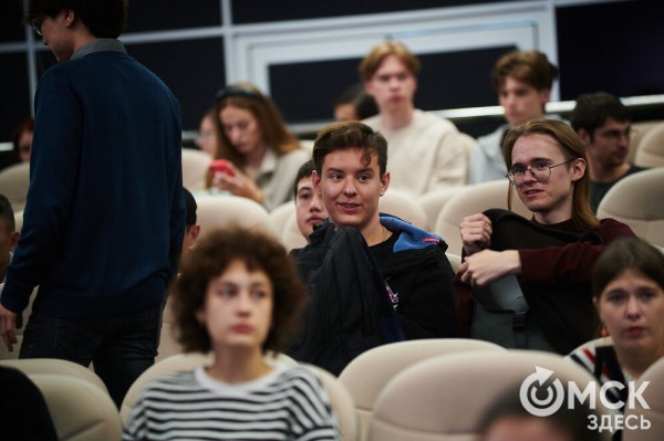 Десятки часов в неделю и море креатива: финалисты IT-Лаборатории покорили жюри на DemoFest