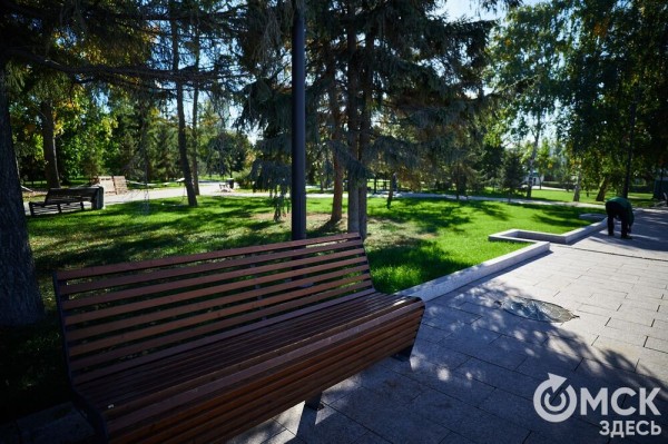 Ротонда, гранитные дорожки, глобус-гигант: в Омске доделали Городской сад Ротонда, гранитные дорожки, глобус-гигант: в Омске доделали Городской сад