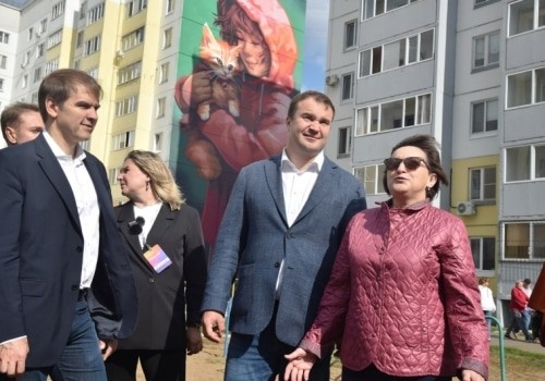 В Омск прилетел начальник управления президента РФ по общественным проектам Новиков