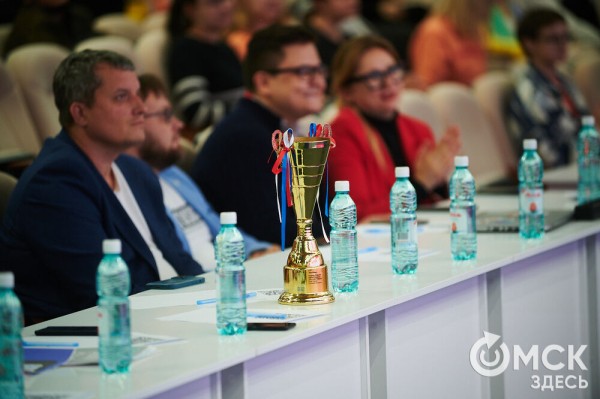 Десятки часов в неделю и море креатива: финалисты IT-Лаборатории покорили жюри на DemoFest