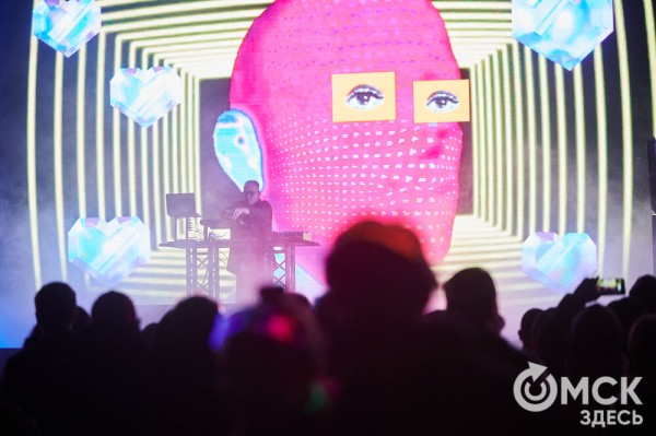 Закрытие OM FEST'а: От вдохновляющих лекций для айтишников до вечеринки с DJ-сетами Закрытие OM FEST'а: От вдохновляющих лекций для айтишников до вечеринки с DJ-сетами