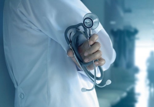 В Омской области оценили ущерб от сокращений в сфере медицины