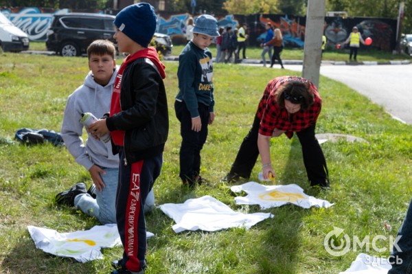 В Омске открыли галерею масштабных граффити под открытым небом
