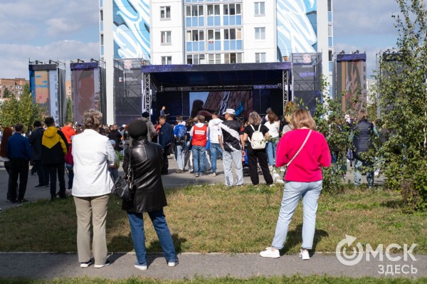 В Омске открыли галерею масштабных граффити под открытым небом