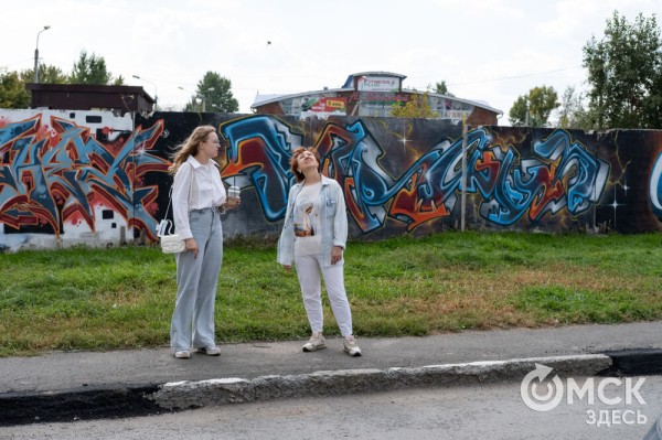 В Омске открыли галерею масштабных граффити под открытым небом