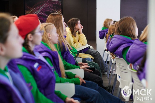 Через космодром и Байкал - в Омск и столицу. Победители "Большой перемены" путешествуют по стране