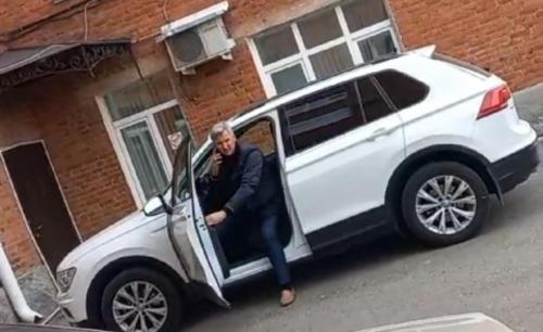 В Калачинске чиновница Мецлера обматерила депутата и журналиста в лучших традициях портовых грузчиков