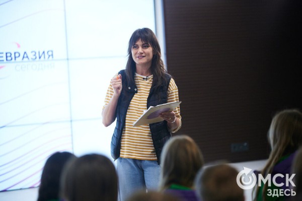 Через космодром и Байкал - в Омск и столицу. Победители "Большой перемены" путешествуют по стране