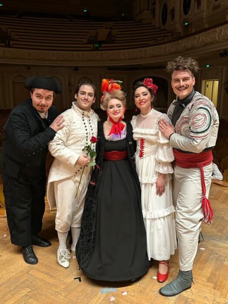 "Я часто плачу от красоты": Полина Шароварова о грани между восхищением и удивлением в реакции на театральное искусство