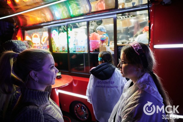 Закрытие OM FEST'а: От вдохновляющих лекций для айтишников до вечеринки с DJ-сетами Закрытие OM FEST'а: От вдохновляющих лекций для айтишников до вечеринки с DJ-сетами