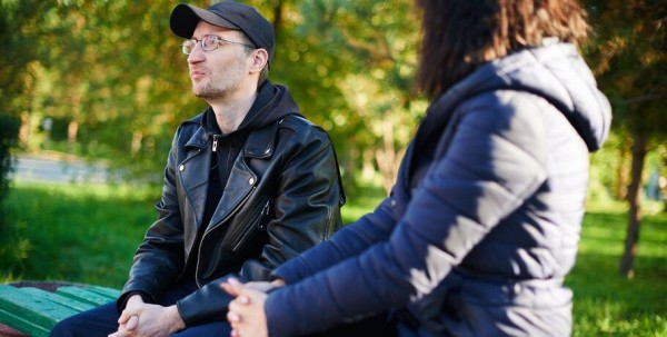 Кот с собачьим именем и споры о жизни. Как омские панки оказались надёжной опорой для отца Егора Летова