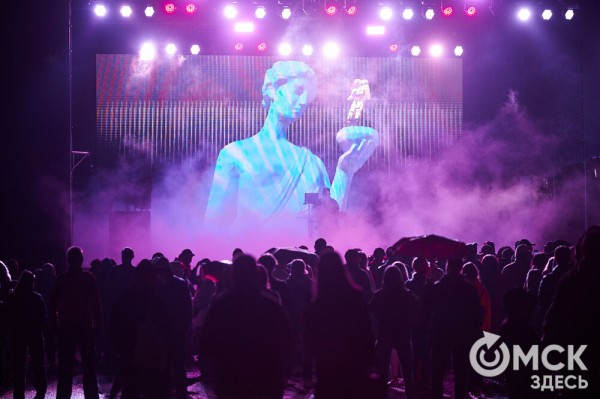 Закрытие OM FEST'а: От вдохновляющих лекций для айтишников до вечеринки с DJ-сетами Закрытие OM FEST'а: От вдохновляющих лекций для айтишников до вечеринки с DJ-сетами