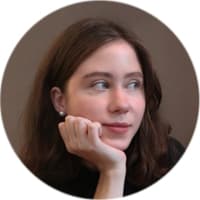 Новогодние приключения Оззи: как птичка с сайта "Омск Здесь" новогоднее чудо искала