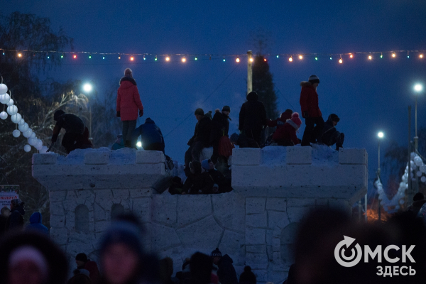 Нет снега и ледяных дворцов, зато Новый год можно два раза отпраздновать
