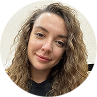 Две серьги, квартира и трамвай. Подарки, радость и смирение новогодних именинников