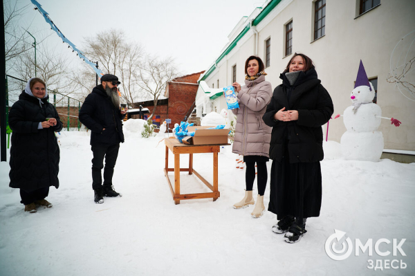 Не для слабонервных. В Омске наградили авторов самых креативных снеговиков