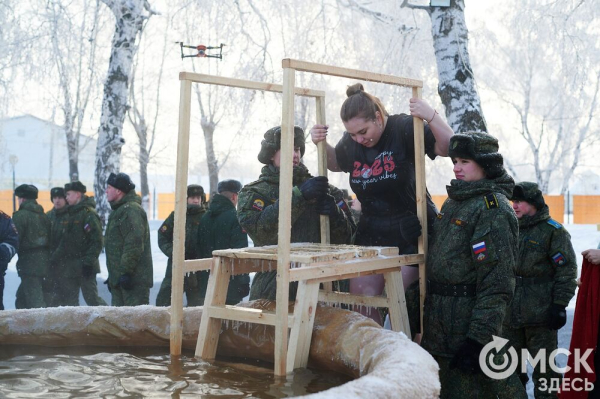 Омичи окунулись на Крещение в искусственные купели