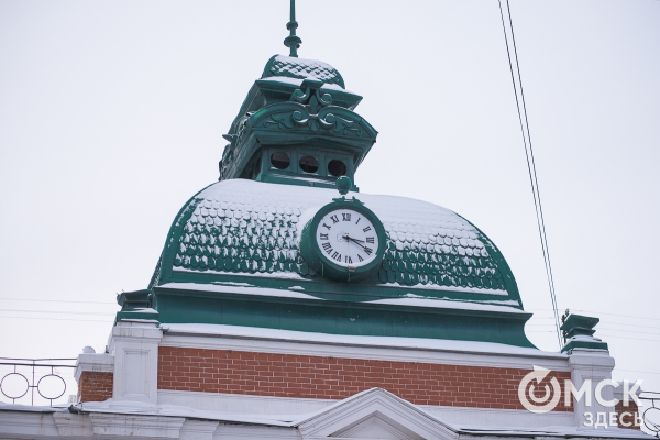 Уже двенадцать без пяти: легенды и истории омских часов Уже двенадцать без пяти: легенды и истории омских часов
